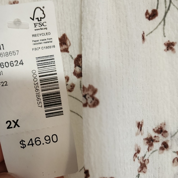 Reitmans Printed Mock-Neck Blouse with Flutter Sleeves, 2X, Multi coloured - Picture 5 of 7